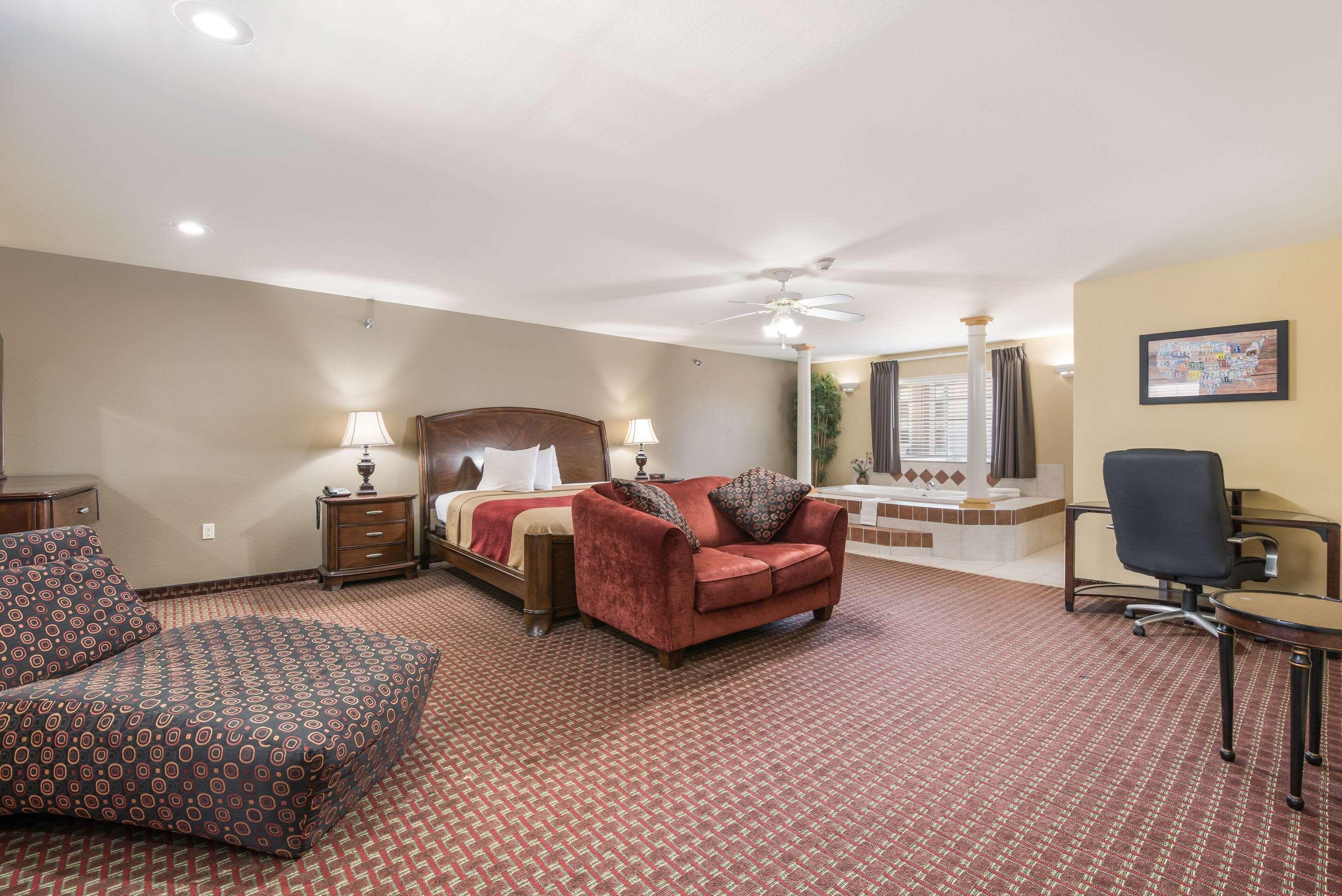 Econo Lodge Inn & Suites Bryant Zewnętrze zdjęcie