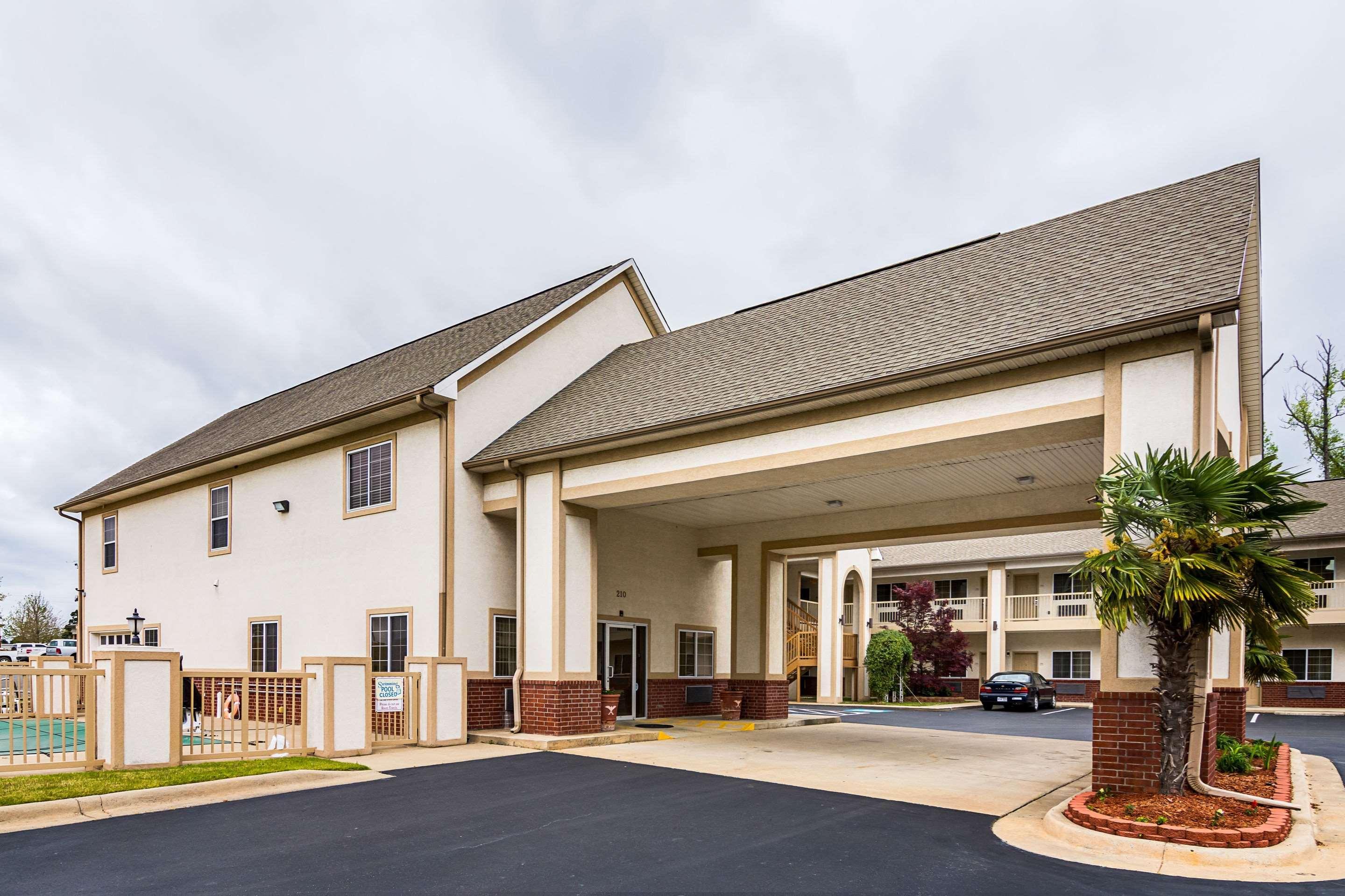 Econo Lodge Inn & Suites Bryant Zewnętrze zdjęcie